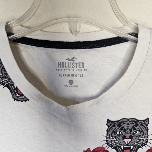 Hollister Have Collection Curved Hem Tee Size Small - Picture 5 of 8